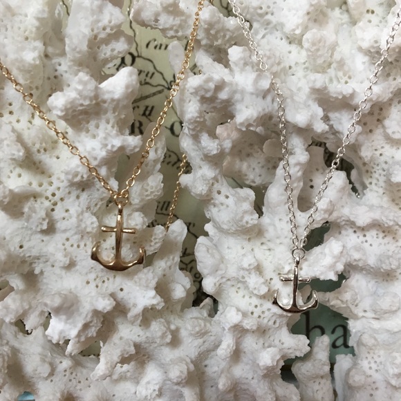 💎2 for $15💎 Mini Anchor Necklace Gold/Silver - Picture 2 of 5